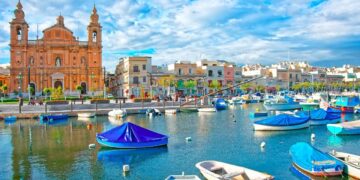 Neredeyse vergisiz ada Avrupa’nın yeni göç merkezi oldu