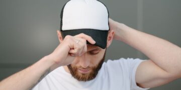 Psikolojiye göre her zaman şapka takmak ne anlama geliyor açıklandı