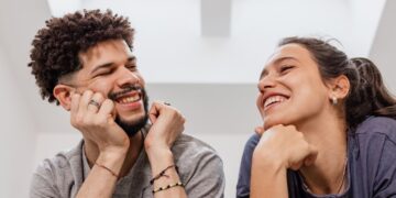 Sekiz davranışı sergileyen kişiler sizden hoşlanıyor fakat reddedilmekten çekiniyor