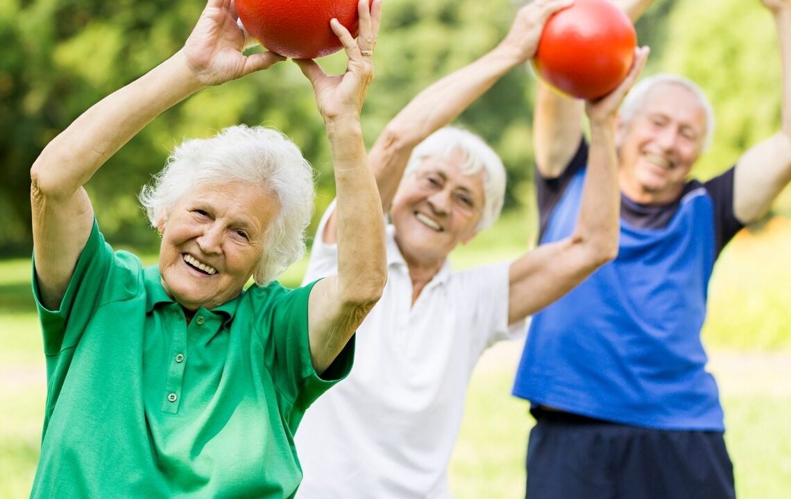 Uzun yaşam uzmanı mutlu olmak için her gün yapılması gereken dört adımı açıkladı