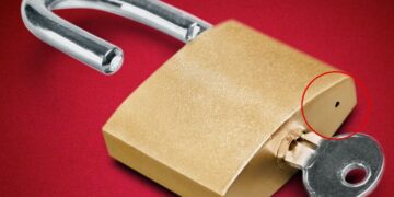 Asma kilitteki küçük deliğin ne işe yaradığını çok az kişi biliyor