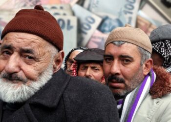 Emeklilere son 50 gün uyarısı! Uygulamayan düşük maaş alacak