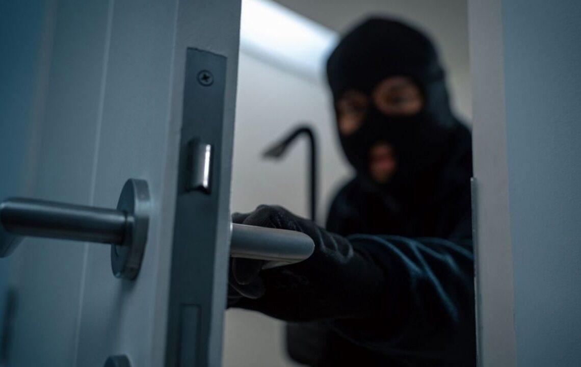 Güvenlik uzmanı kışın evinizde hırsızlıkları önleyen en etkili yöntemleri açıkladı
