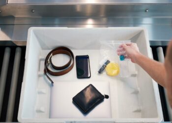 Havayolları yeni yasağı duyurdu! Popüler cihaz artık uçağa alınmayacak