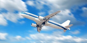 Işık hızında yolculuk geliyor! En uzun uçuş 1 saat sürecek