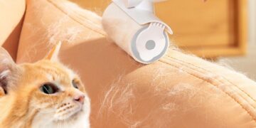 Koltuk ve halılardaki hayvan tüylerini saniyeler içinde temizleyen yöntem